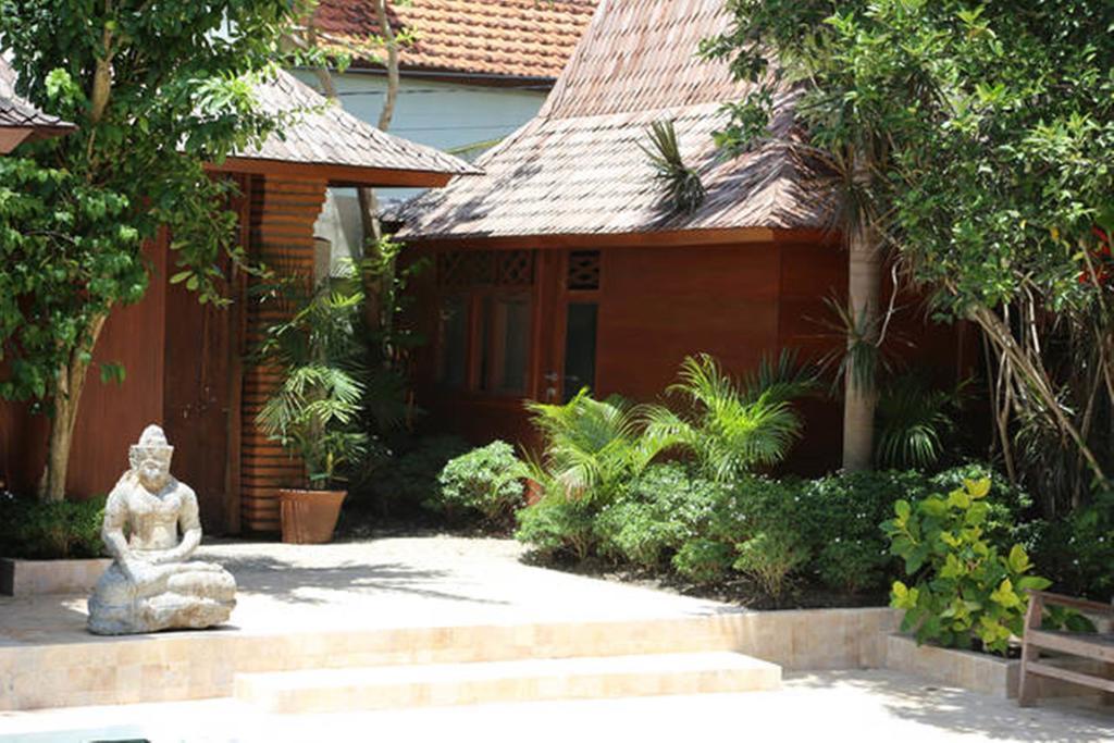 Villa Varuna Legian Δωμάτιο φωτογραφία