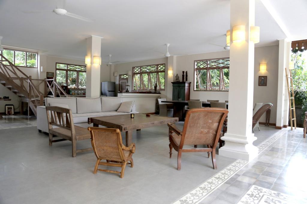 Villa Varuna Legian Δωμάτιο φωτογραφία