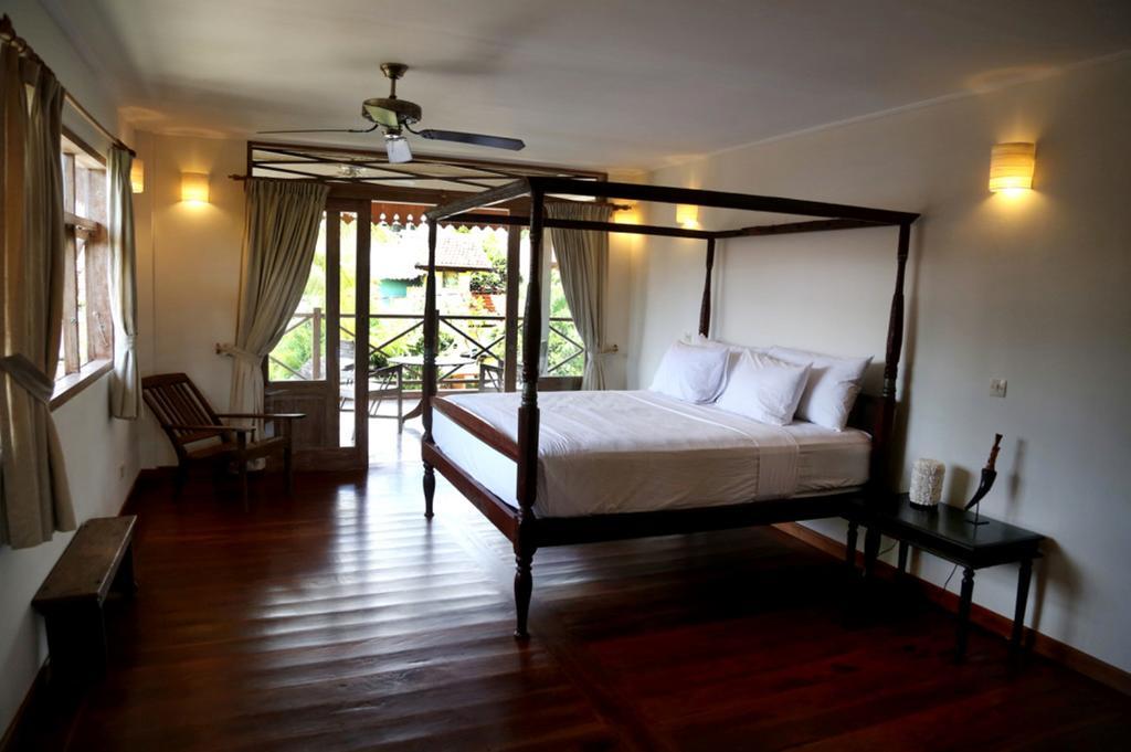 Villa Varuna Legian Δωμάτιο φωτογραφία